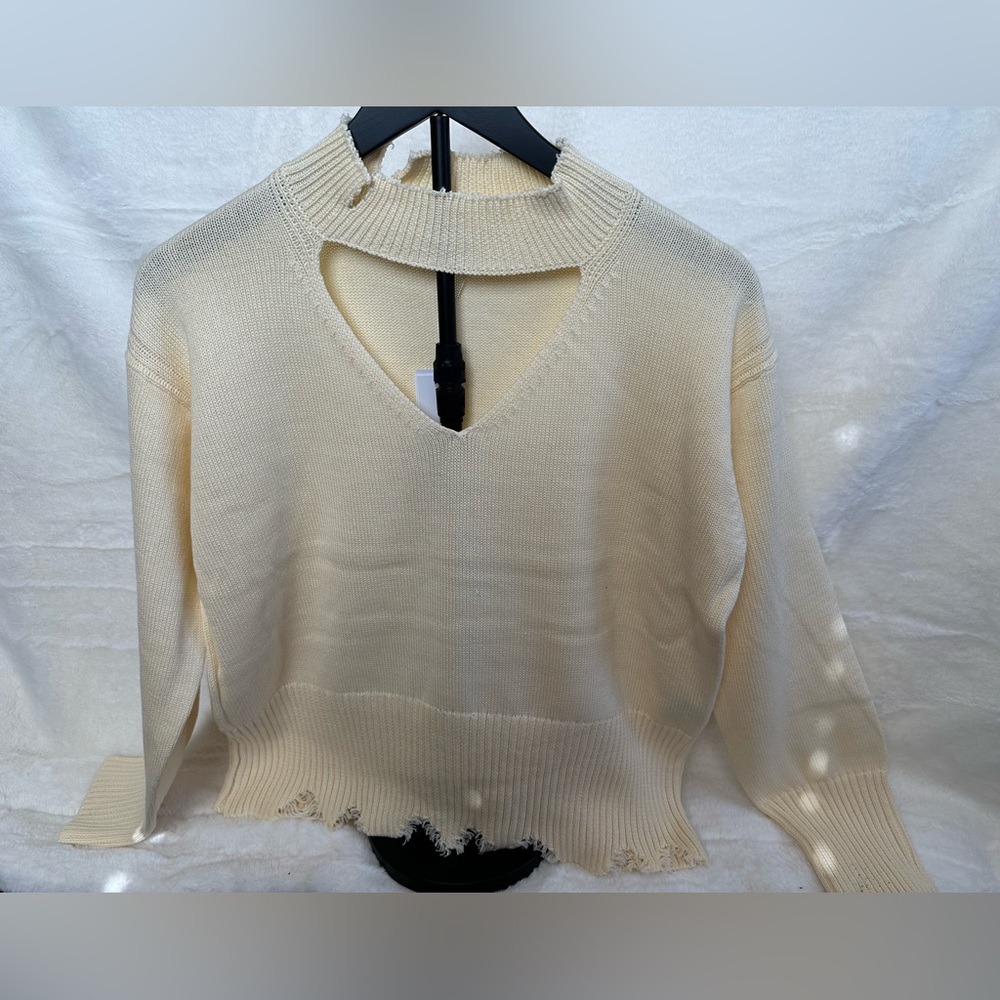 525 Cream Women's Sweater with Distressed Hem